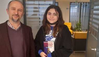 Doğru Kaynak Kurs Öğrencisi Ceren Dilaver İle Gazeteci Ayson Karabağ Röportajı