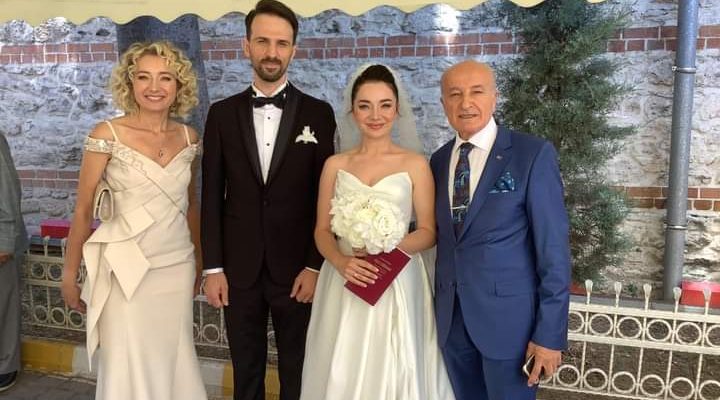 Aybike ve Olcay Akyel’in Nikah Töreni Bakırköy Yunus Emre’de Yapıldı