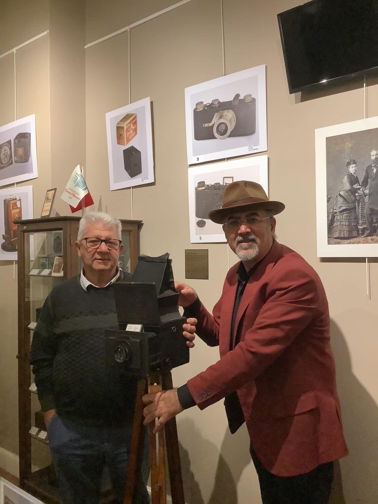 Gazeteci Ayson Karabağ Kamera Müzesi Kurucusu Hilmi Nakipoğlu  Ziyaret Etti Videosu