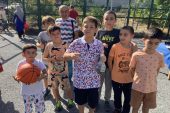 Yenimahalle Çocukları, Bakırköy Belediye Başkanı’ndan Basketbol Sahasının Yenilenmesini İstiyorlar?