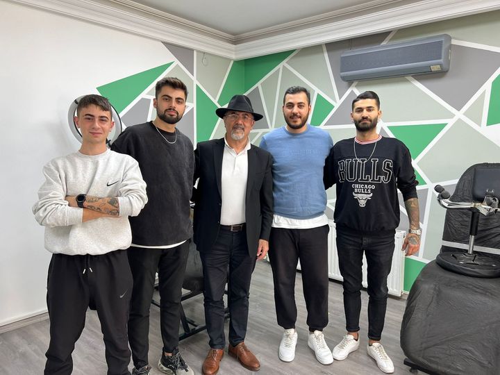 Gazeteci Ayson Karabağ, Mercure Vücutları Süsleyen Dövmecileri Ziyaret Etti