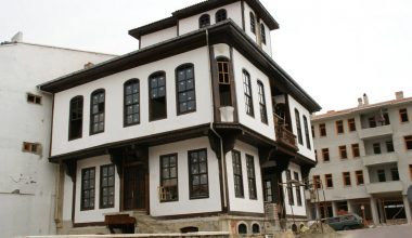 Türk Evinin Mimarisi Hakkında