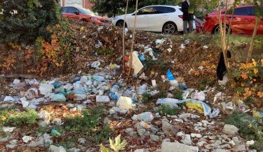 Zuhuratbaba Kubilay Sokak’taki Çöpleri Bakırköy Belediyesi Almıyor!