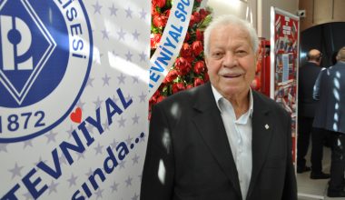 Çocuklarımız Ekrana Bakarak Büyüyor