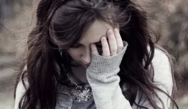 Üzüntüyü Yen, Şen Olmaya Bak