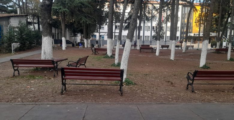 Kaymakam Bakırköy’de  Okulları Denetlemeli