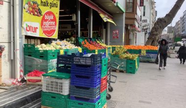 Onur Market Yaya Yürüyüşünü Düşünün, Yolu İşgal Etmeyin!