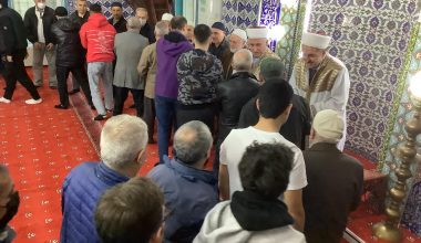 Bakırköy Konyalı Camii ‘de Bayram Kutlama Videosu