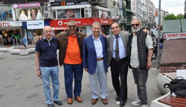 Asker Arkadaşları İle 46 Yıl Sonra Bakırköy’de Buluşma