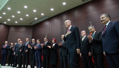 Cumhurbaşkanı Erdoğan kabinesini Kuruldu Hayırlı Olsun