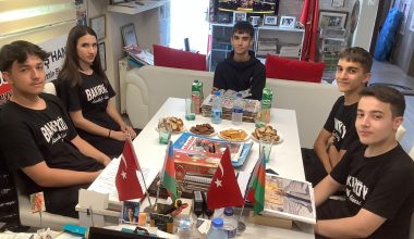 Öğrencilerle  Gazeteci Ayson Karabağ  Söyleşi Videosu