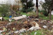 Bakırköy İncirlide Ömür karşısı Çöp Yığını Olmuş Bakırköy Belediye Görmüyor Mu Videosu