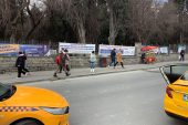 Bakırköy Meydanda Belediye Başkan Adayların Mesajları Hakkında Biriktiği İzler Videosu