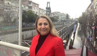 Bakırköy Ak Parti Meclis Üyesi Emine Dirican Bakırköy’de Meydan Ali Talip Özdemir Büyütebilir Videosu