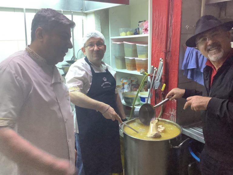 Pilavcı Mehmet Usta İle Gazeteci Ayson Karabağ Röportajı