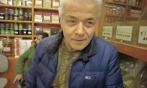 Bakırköy Esnafı Salih Güler  Bakırköy Belediye Başkan Ali Talip Özdemir Yakışır Videosu