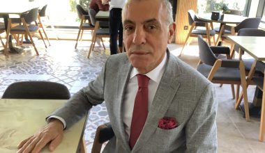 Gazeteci Ayson Karabağ İle Pino Resturant ve Cafe Kurucusu Ali Akgün Röportajı Videosu