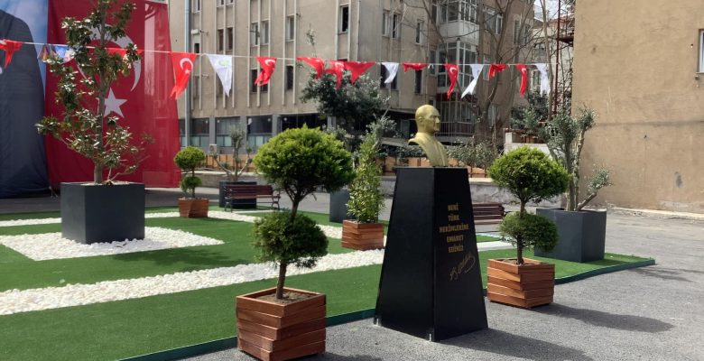 Bülent Kerimoğlu’ndan Sağlık Emekçilere Park Hediyesi