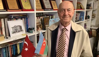 Bakırköy’ün Ehli İnsan Bakırköy’ün Abisi Yüksel Akan Tecrübesinden  Gazeteci Ayson Karabağ Röportajı Videosu