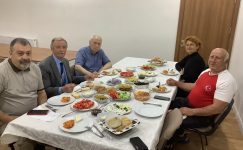 Asudenin  Fahri Yöneticilere  Kahvaltı