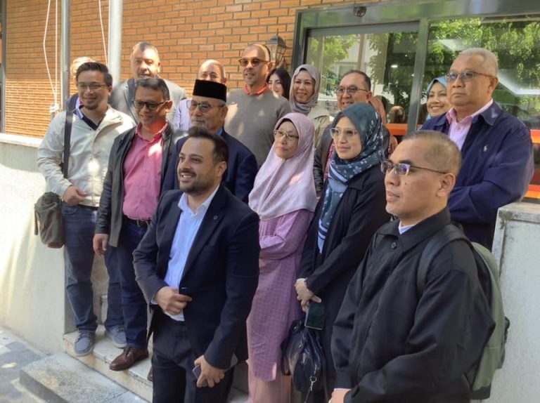 Malezya İş İnsanları  Asude de Videosu