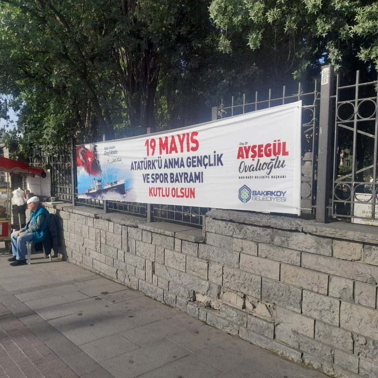 Reklam asılmasını Bilenler, Zamanı Geçenlerinde kaldırmasını Bilmek Gerekir?