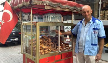 Simit’inizi İstanbul Caddesin Üzerinde Simit Satan Bülent Emanet’ten  Alin