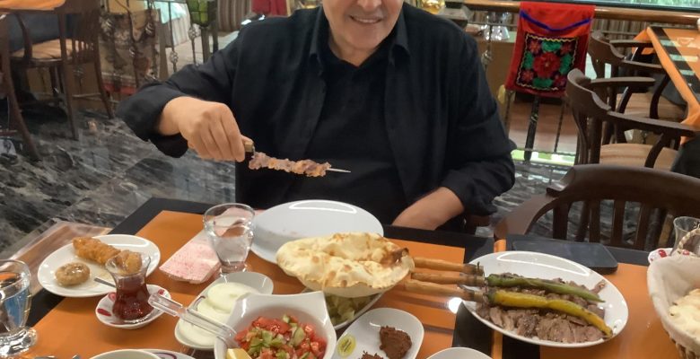 Büyük Erzurum Sofrası Kurucusu Mustafa Çağlayan Biyografisi