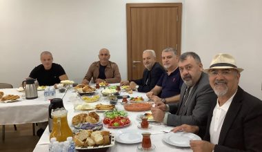 Gazetecilere Asude Yaşam Ve Sağlık Merkezinde Kahvaltı Videosu