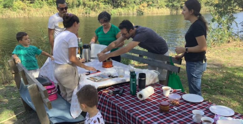 Birce Söylemez’e Damla ve İbrahim Yazıcı Tarafından Yapılan Sürpriz