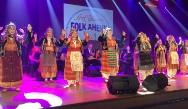 Cem Karaca’da Yörem Halk Oyunları Rüzgarı Gönülleri Etkiledi