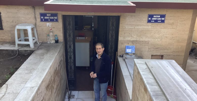 Bakırköy Belediye Başkanı’na Soruyoruz: Bakırköy’deki Tuvaletlerin İşletme Ruhsatlarını Siz mi Verdiniz?