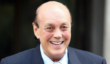 Kıbrıslı Türk İş İnsanı Asil Nadir Hayatını Kaybetti