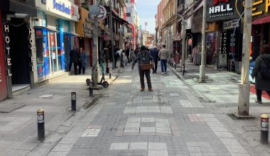 Bakırköy Belediye Başkanı’na Engelli Bireyler İçin Sarı Çizgili Yollar Tren Yolu Gibi Olduğunu Biliyor musunuz ?