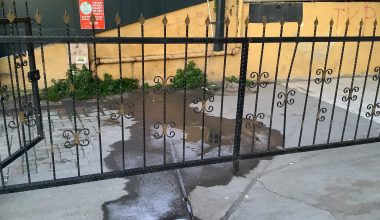 Çardak Restoran Yöneticisine, Komşu Haklarını Unutmayın!