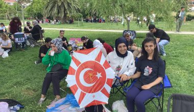 Yeşilköy Anadolu Lisesi Öğrencileri, Özel Çocuklarla Yeşilköy Sahili’nde Eğlenceli Bir Gün Geçirdi