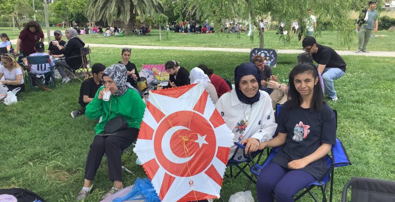 Yeşilköy Anadolu Lisesi Öğrencileri, Özel Çocuklarla Yeşilköy Sahili’nde Eğlenceli Bir Gün Geçirdi