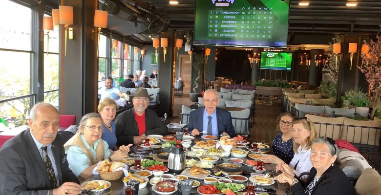 Bodymatrix Türkiye Temsilcisi Ünal Dinç, Bakırköy Emekliler Derneği’ni Kahvaltıda Ağırladı