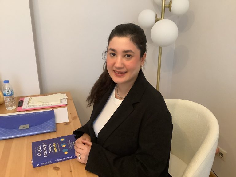 Polen Psikoloji ‘den Psikolog Sude  Alabay  Biyografisi