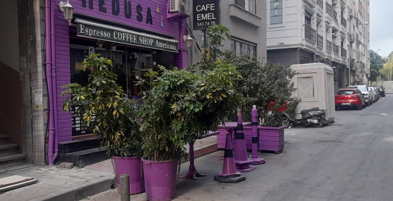 Bakırköy Zabıtalarına Ders Gibi Uyarı: Bu Sokaklar Kimin?