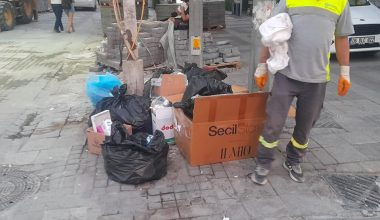 Halkçı Sokak Esnafına Yakışmayan Bir Görüntü