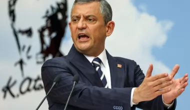 CHP Genel Başkanı Özgür Özel Bakırköy Özgürlük Meydanı’nda