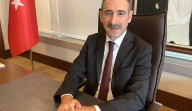 Bakırköy Cumhuriyet Meydanı’nda Park Sorunu: Kaymakamlığa Çağrı