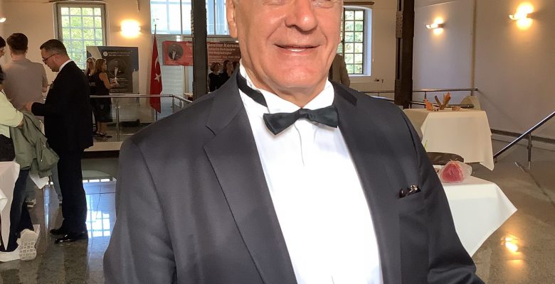 Dostlar Musiki Topluluğu Kurucusu Kamer Toprak: “Müziğin Kabındaki Aşk, Bizim Kalbimizde!” Bakırköy