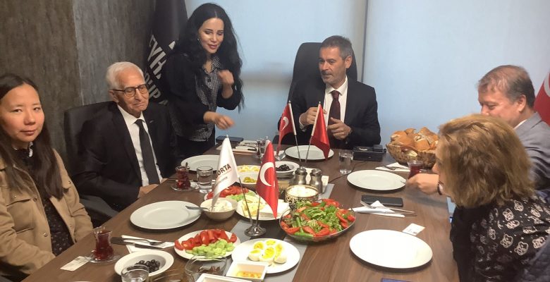 Seyhanlar Group A.Ş., Türkiye Emekliler Derneği Şube Başkanlarını Kahvaltıda Ağırladı Seyhanlar Group A.Ş., Türkiye Emekliler Derneği Şube Başkanlarını Kahvaltıda Ağırladı