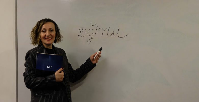 Yüreğinde Geleceği Taşıyan Sanatkârlar: Öğretmenler