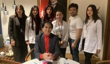 Asude Yaşam ve Sağlık Merkezi’nde Sanatçı Ali Rıza Binboğa Yeni Çıkan Kitaplarını İmzaladı