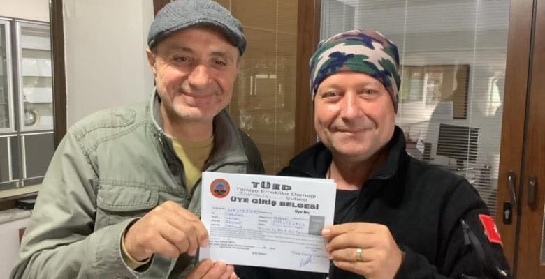 Türkiye’nin İlk Çocuk Sanatçısı Abdullah Kalkan, Türkiye Emekliler Derneği’ne Üye Oldu