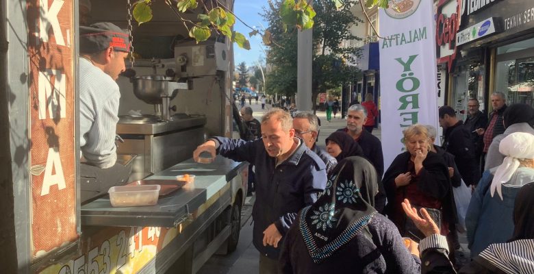 Büyükçekmece’de Malatya Yöresel Ürünleri Açıldı – Açılışta Lokma Dağıtıldı