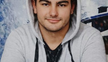 GEÇMİŞİN BİRİKTİRDİĞİ İZLER – ÜMİT ÖZCAN